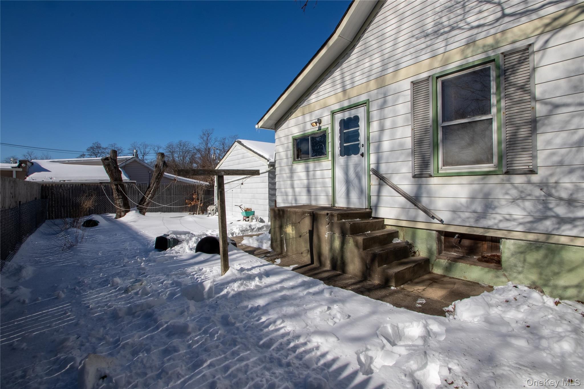 Single Family Carleton  Suffolk County, NY 11752, MLS-957118-27