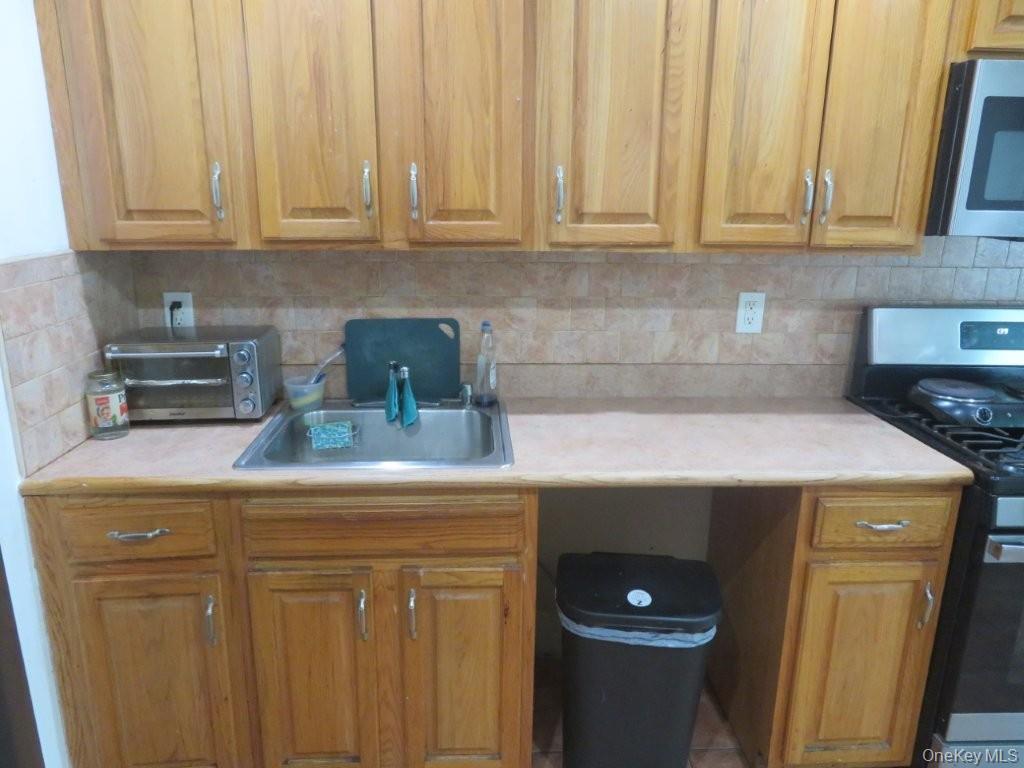 Single Family Avenue L  Brooklyn, NY 11234, MLS-957141-27