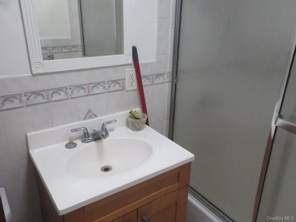 Single Family Avenue L  Brooklyn, NY 11234, MLS-957141-7