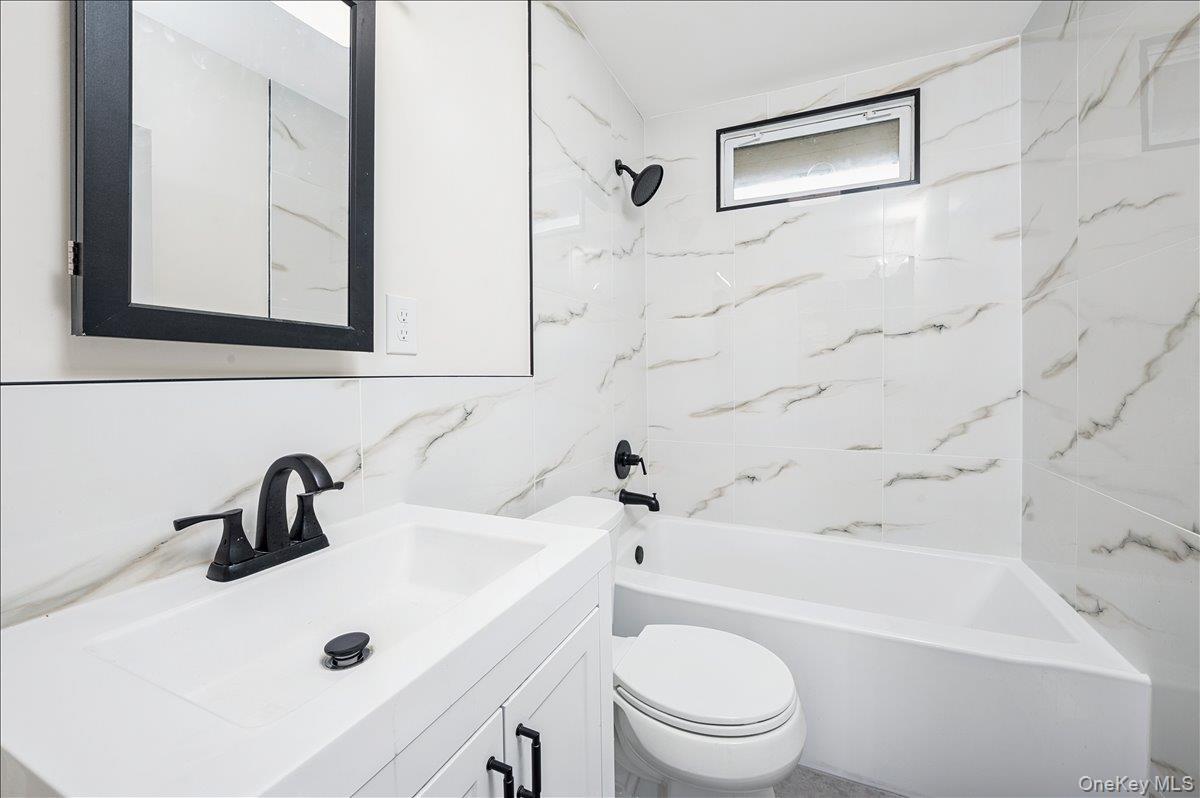 Single Family Greenbush  Dutchess County, NY 12601, MLS-957143-3