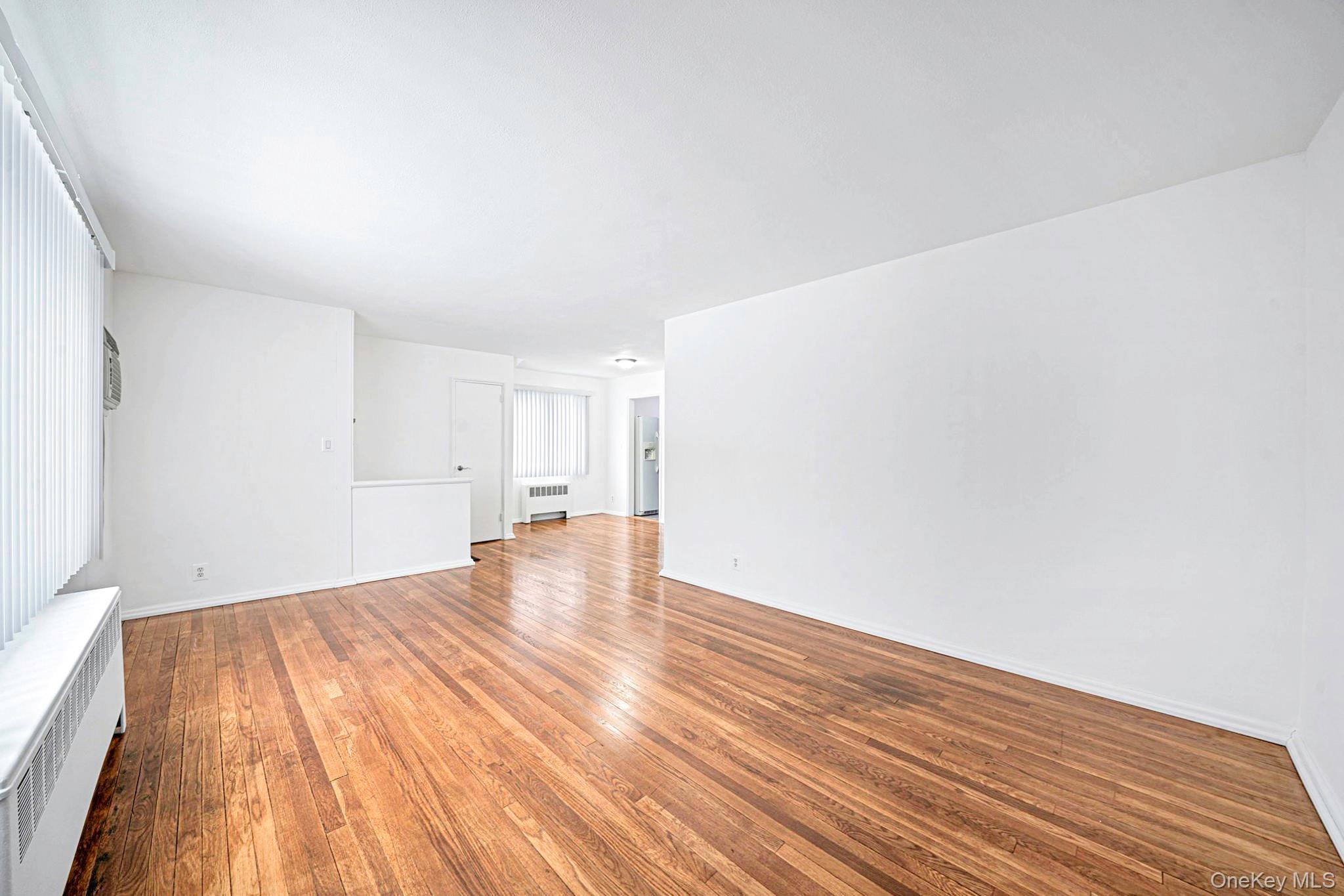 Coop Bell Blvd  Queens, NY 11360, MLS-957177-10