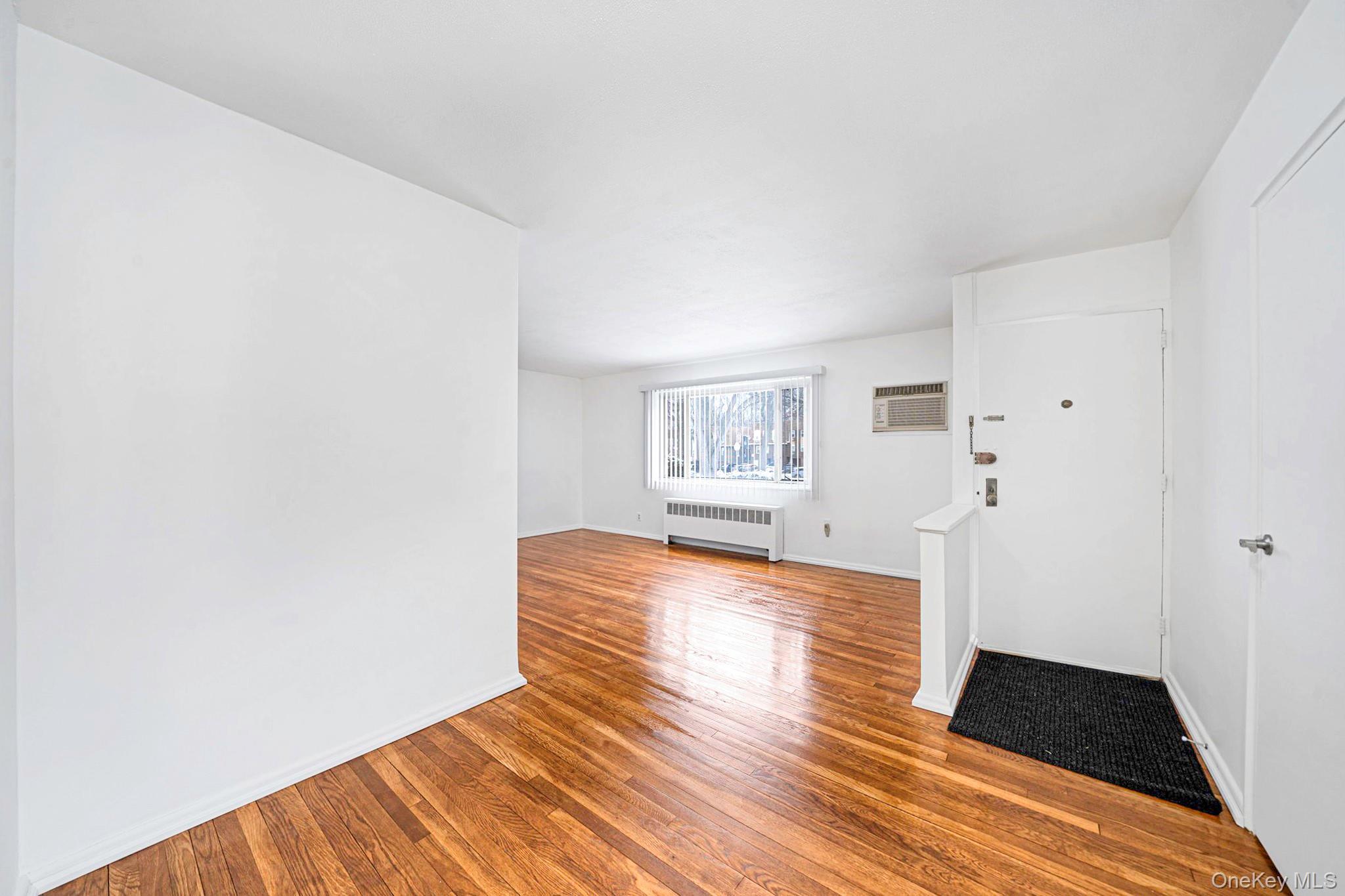 Coop Bell Blvd  Queens, NY 11360, MLS-957177-13