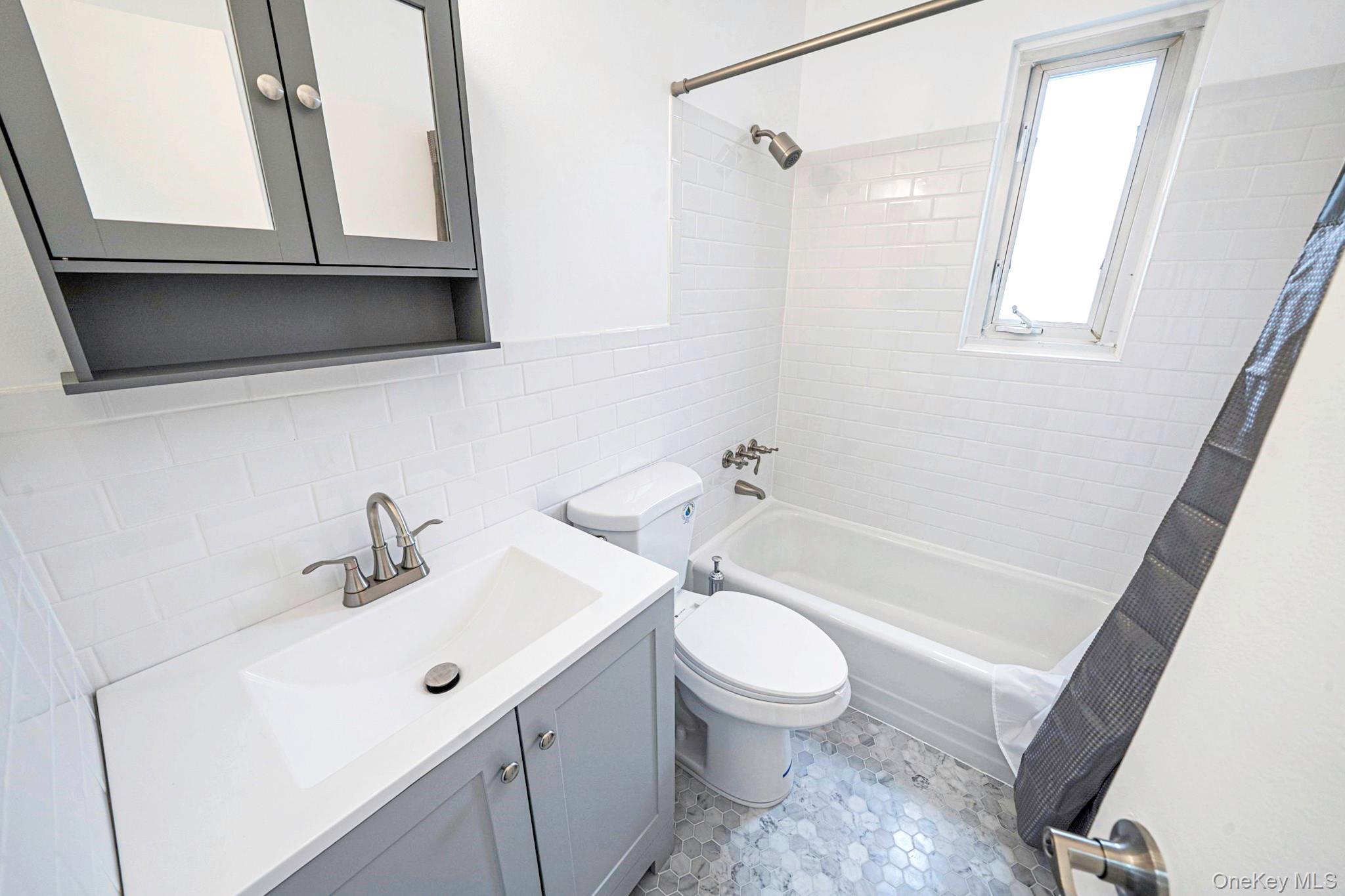 Coop Bell Blvd  Queens, NY 11360, MLS-957177-4