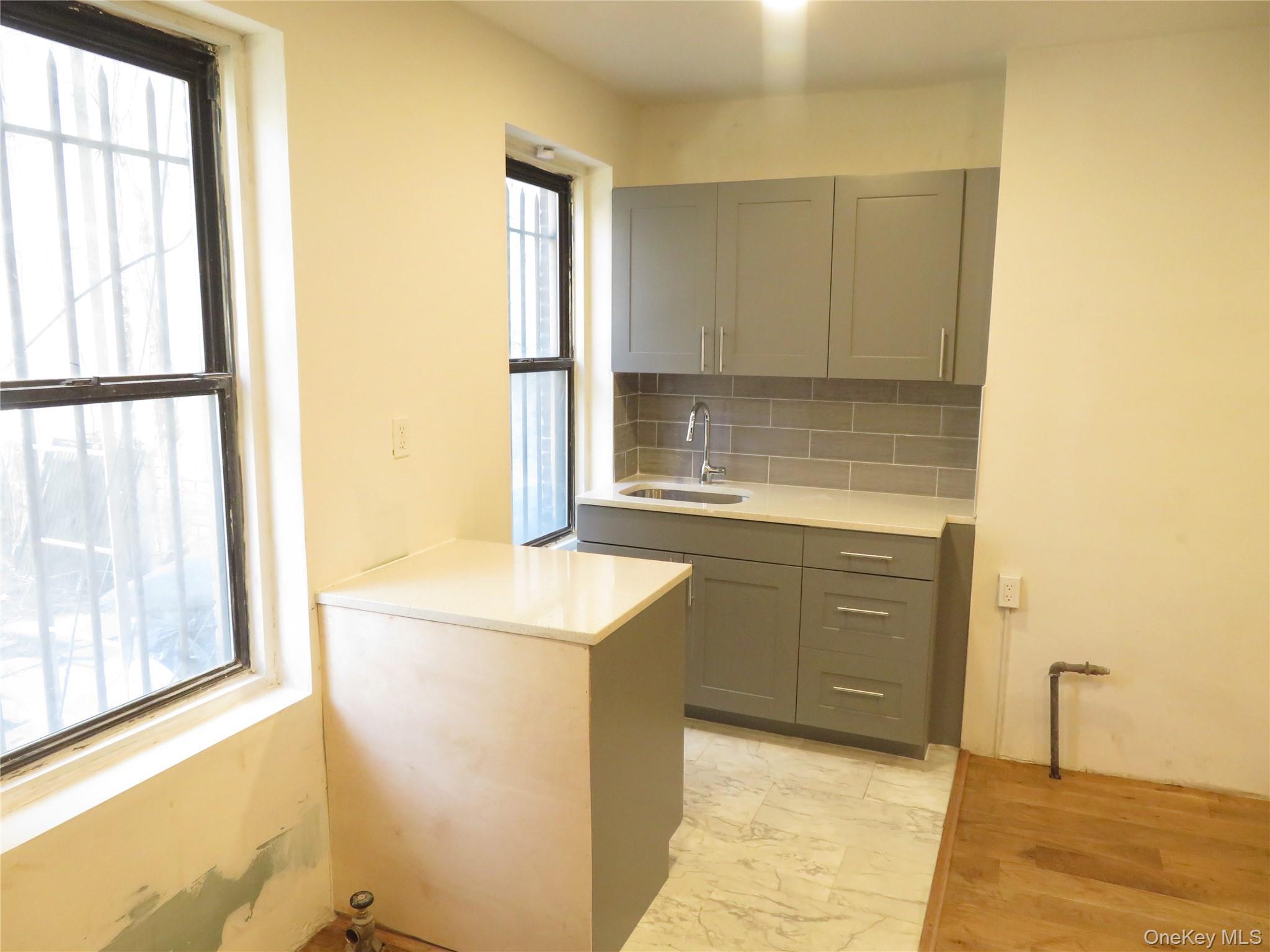 Single Family Stuyvesant  Brooklyn, NY 11221, MLS-957182-5