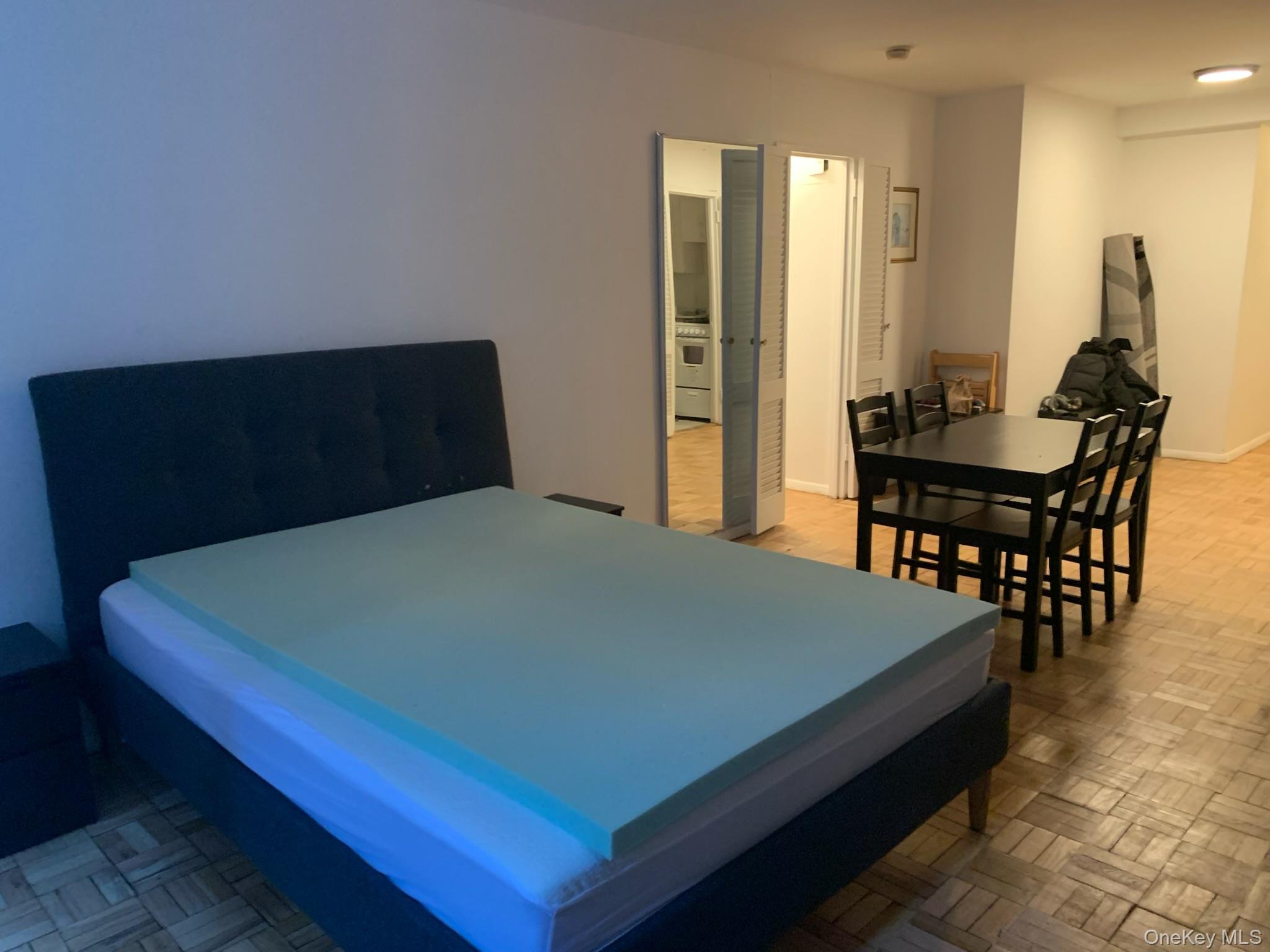 Apartment 48th  Manhattan, NY 10017, MLS-957200-2