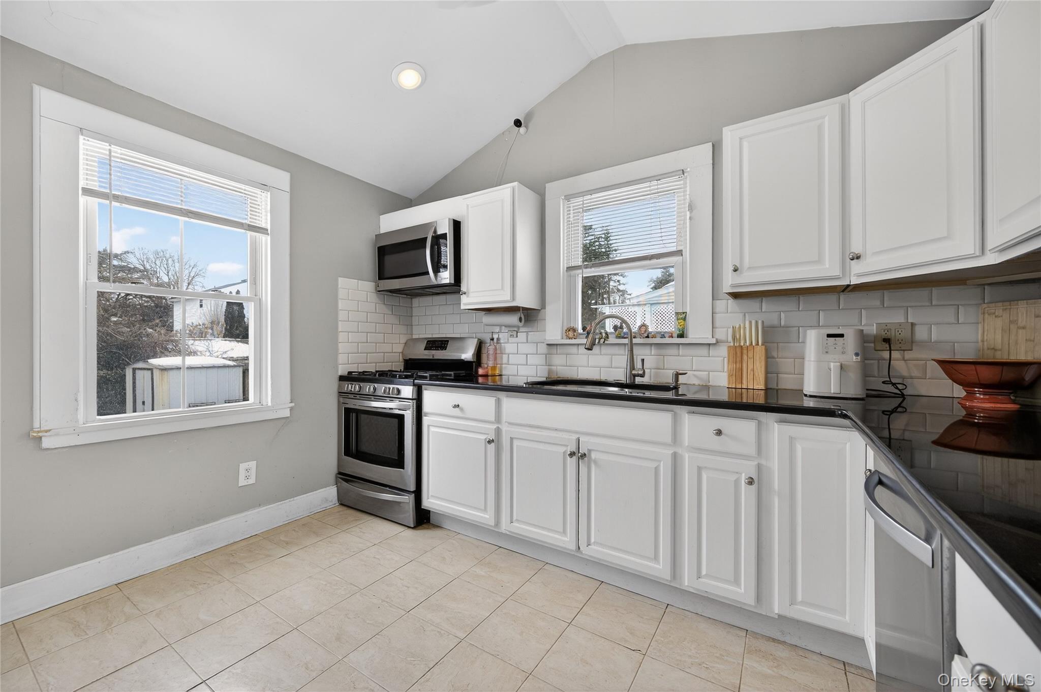 Single Family Perry Avenue Nassau County, NY 11709, MLS-957217-14