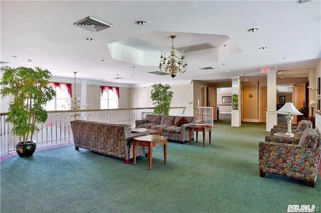 Single Family Birchwood Park  Suffolk County, NY 11953, MLS-957224-27