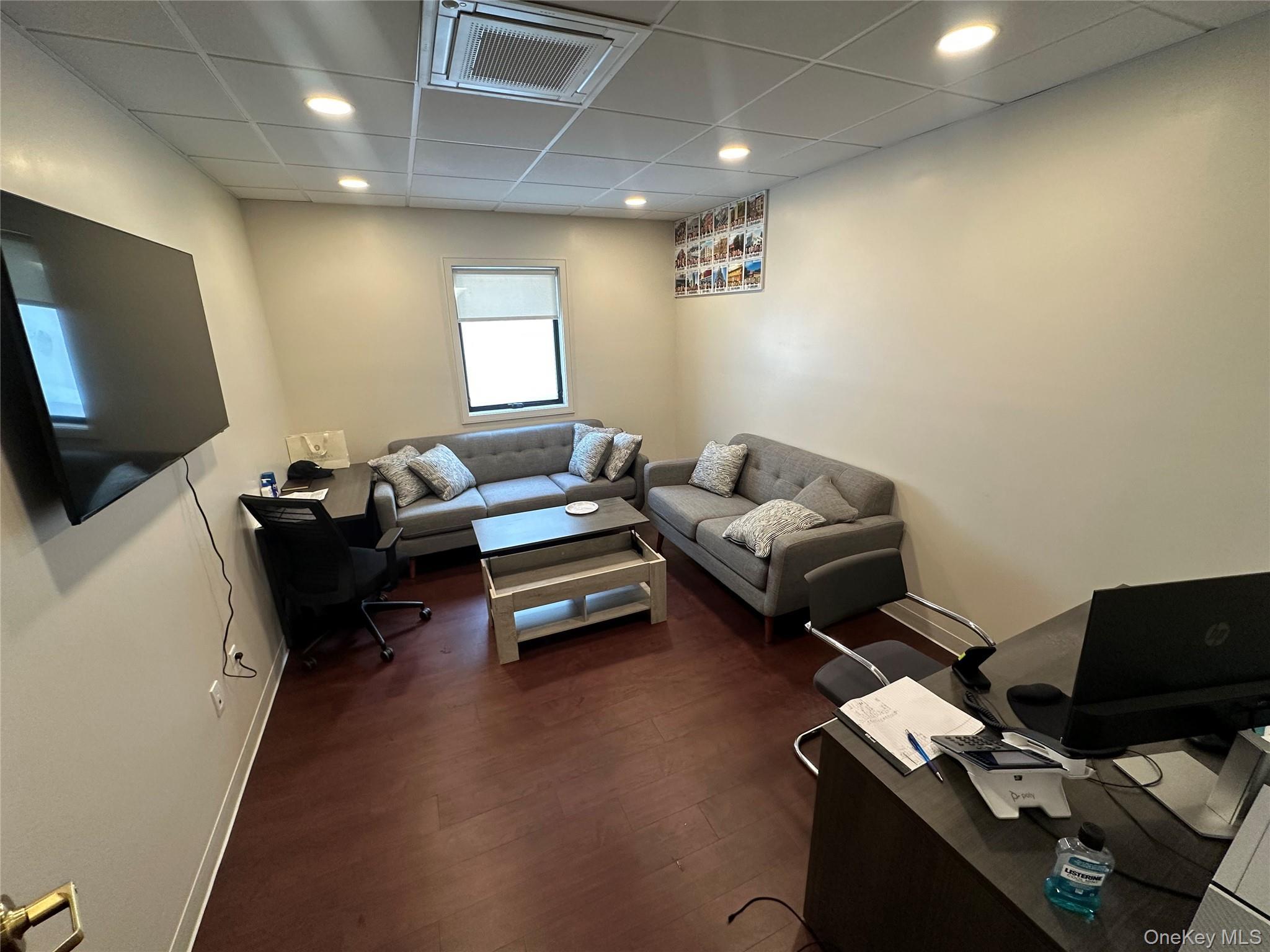 Commercial Lease Cedar Nassau County, NY 11598, MLS-957248-3