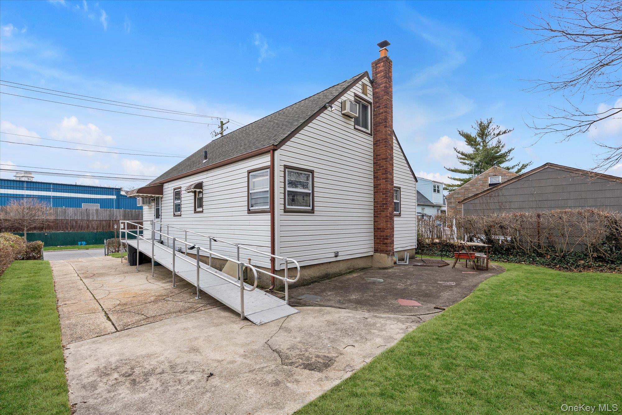 Single Family Hunter  Nassau County, NY 11580, MLS-957257-19