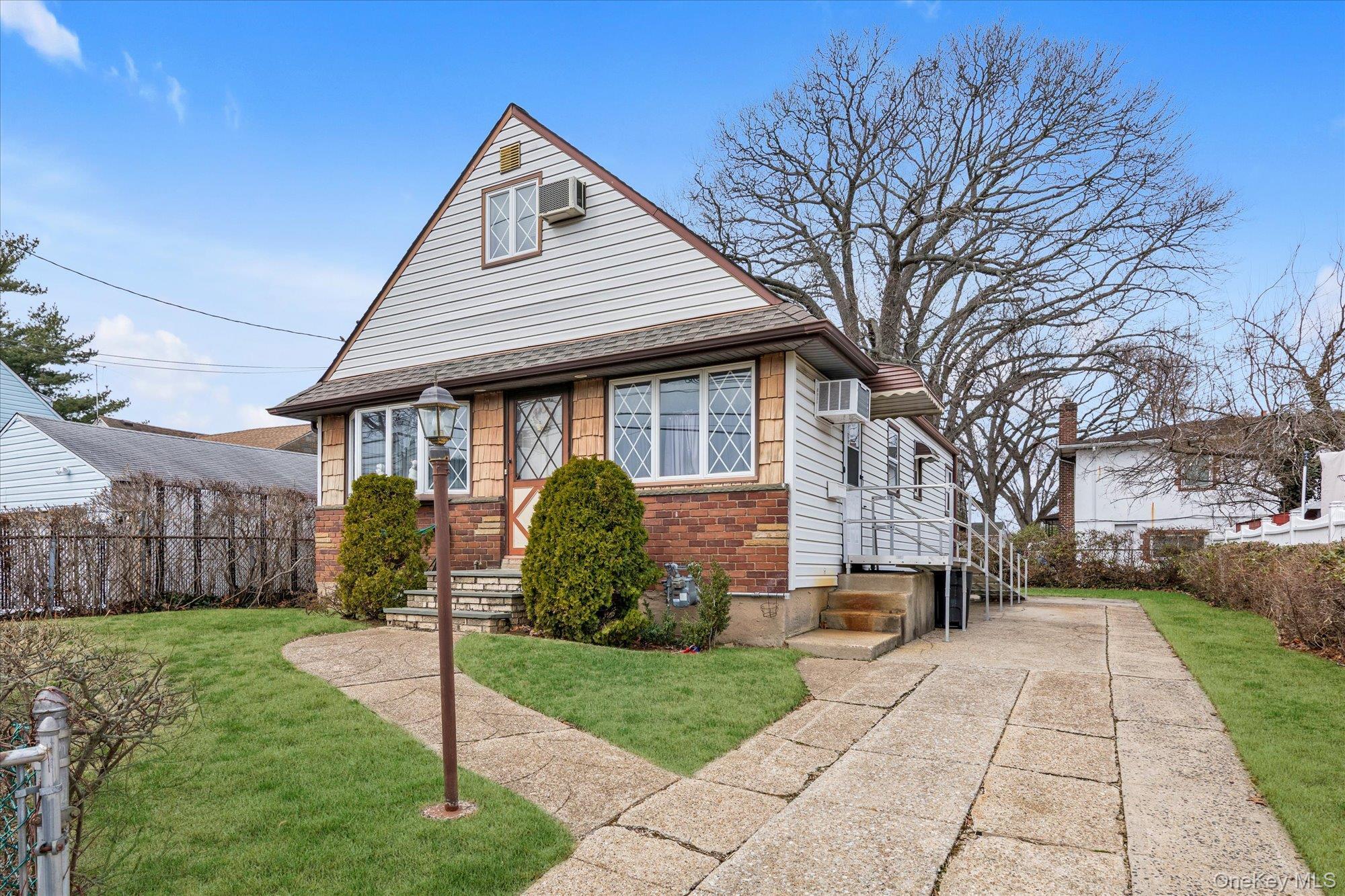 Single Family Hunter  Nassau County, NY 11580, MLS-957257-2