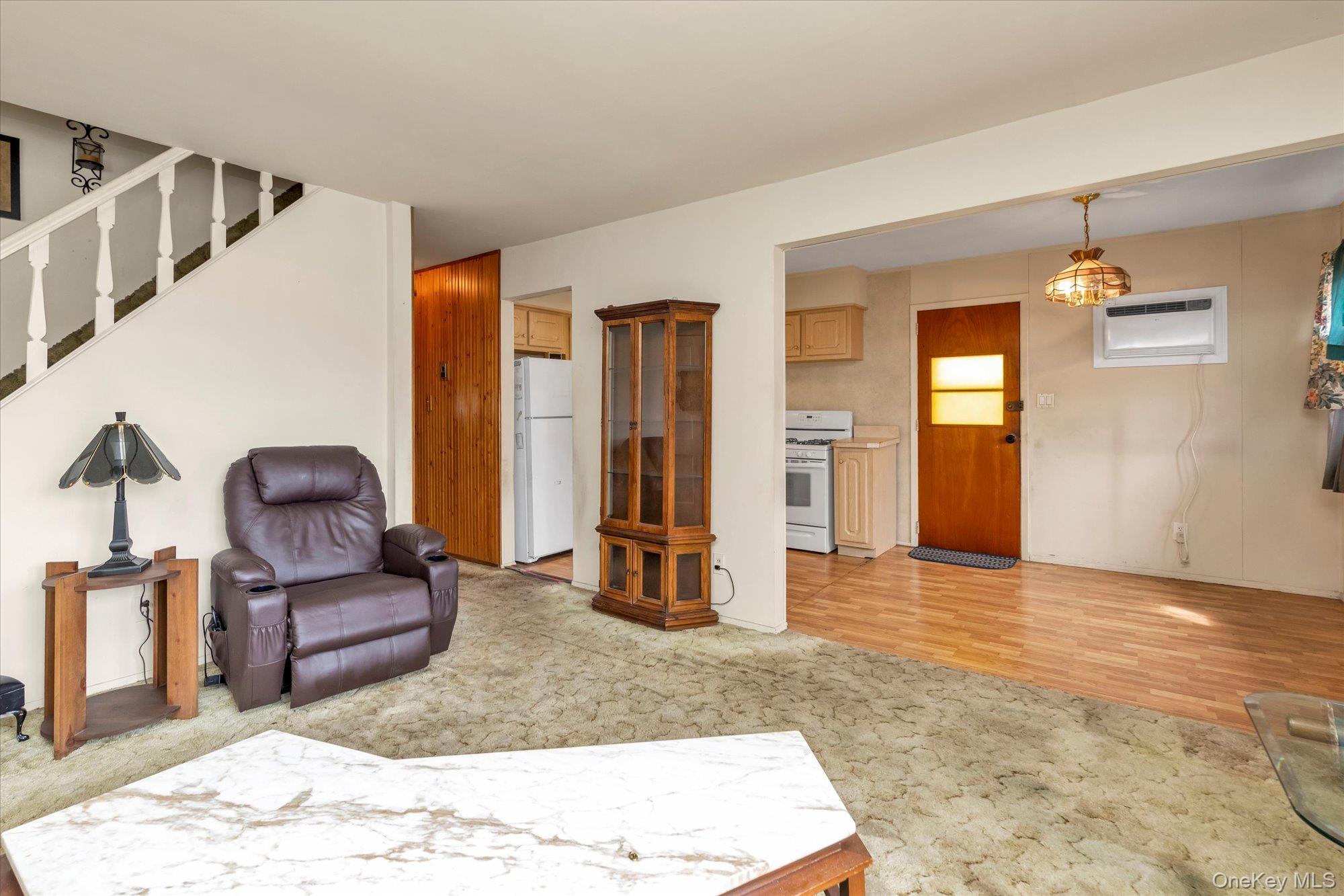 Single Family Hunter  Nassau County, NY 11580, MLS-957257-6