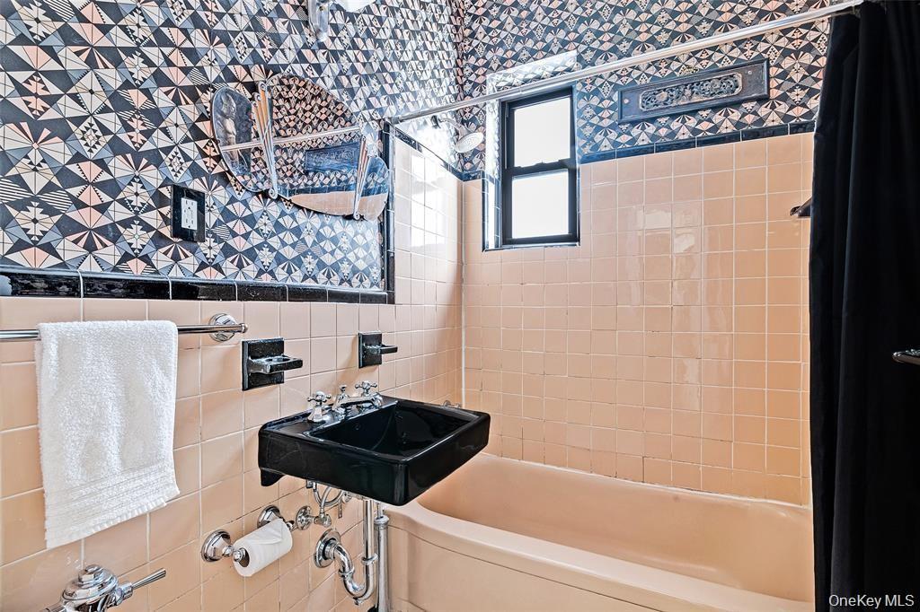 Coop Claremont  Manhattan, NY 10027, MLS-957300-8