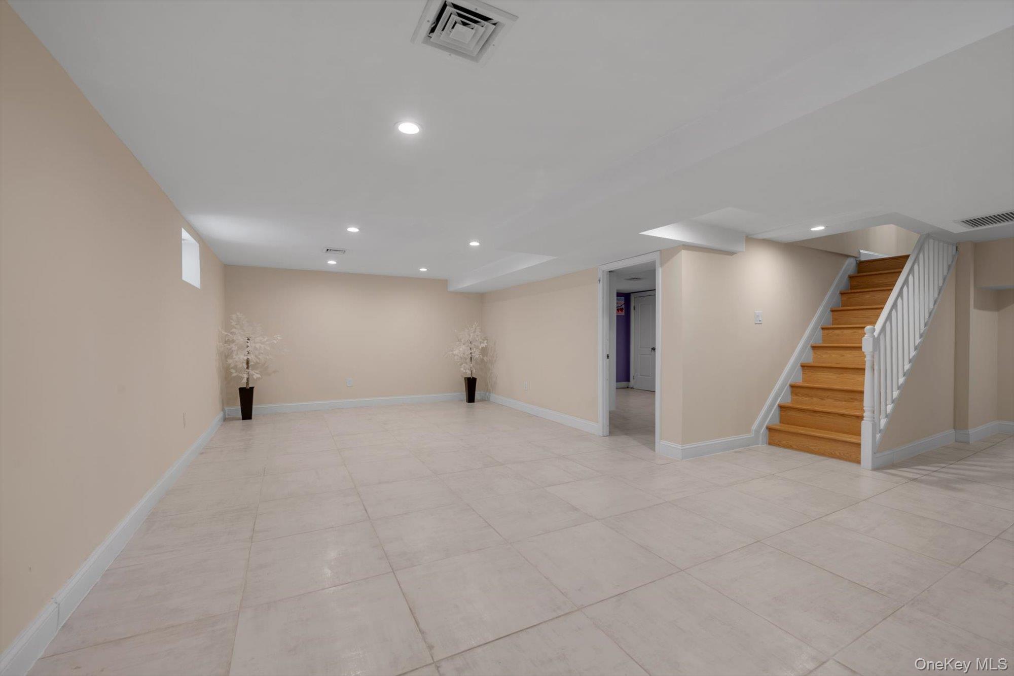 Single Family 194th  Queens, NY 11412, MLS-957327-24