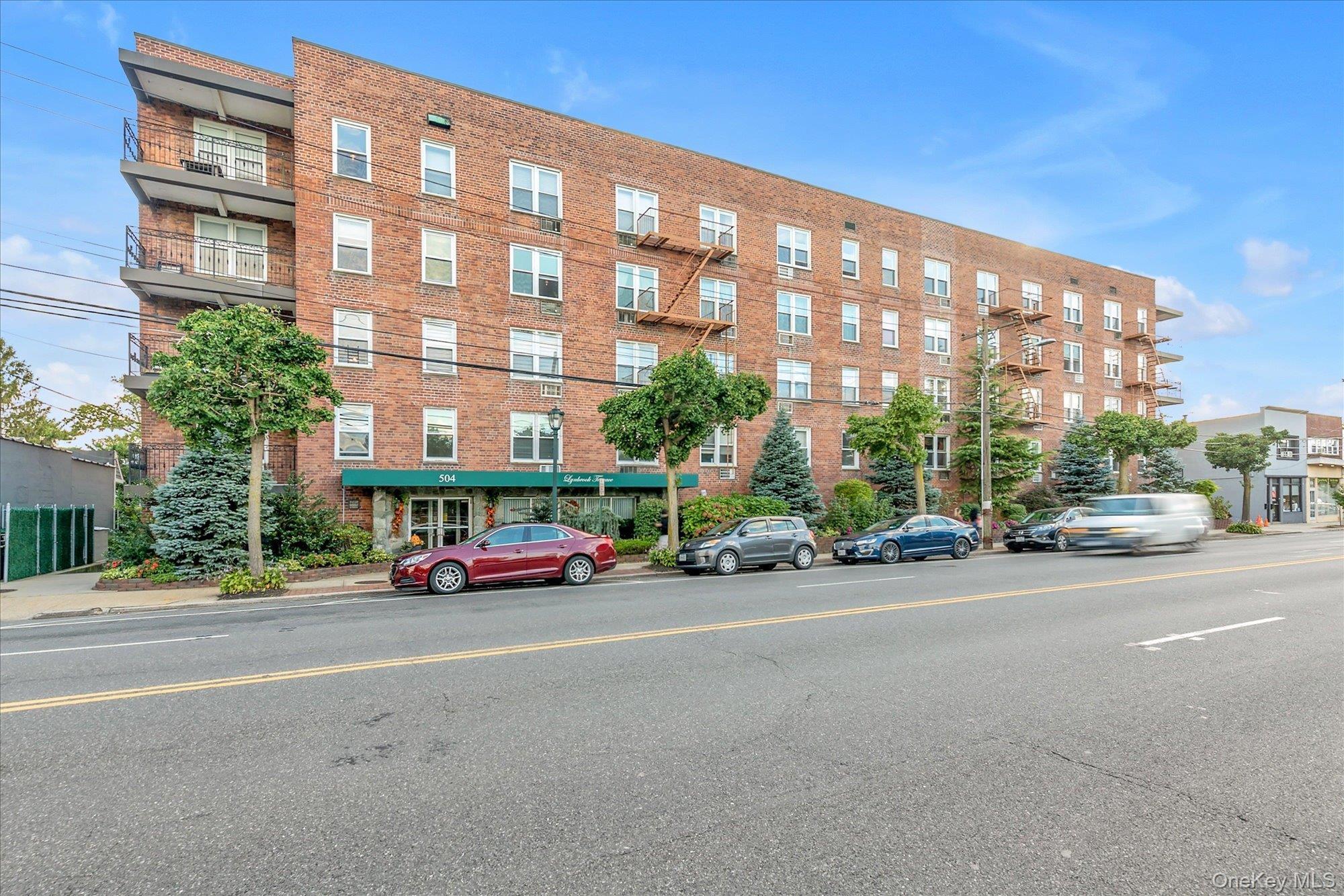 Coop Merrick  Nassau County, NY 11563, MLS-957356-19