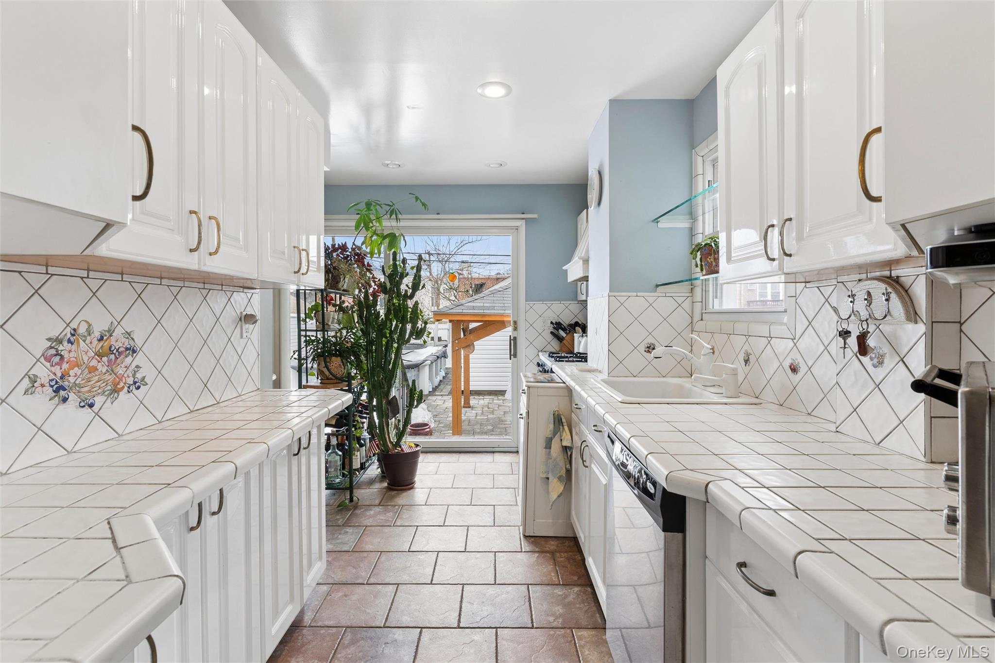 Single Family 254th  Queens, NY 11426, MLS-957381-4