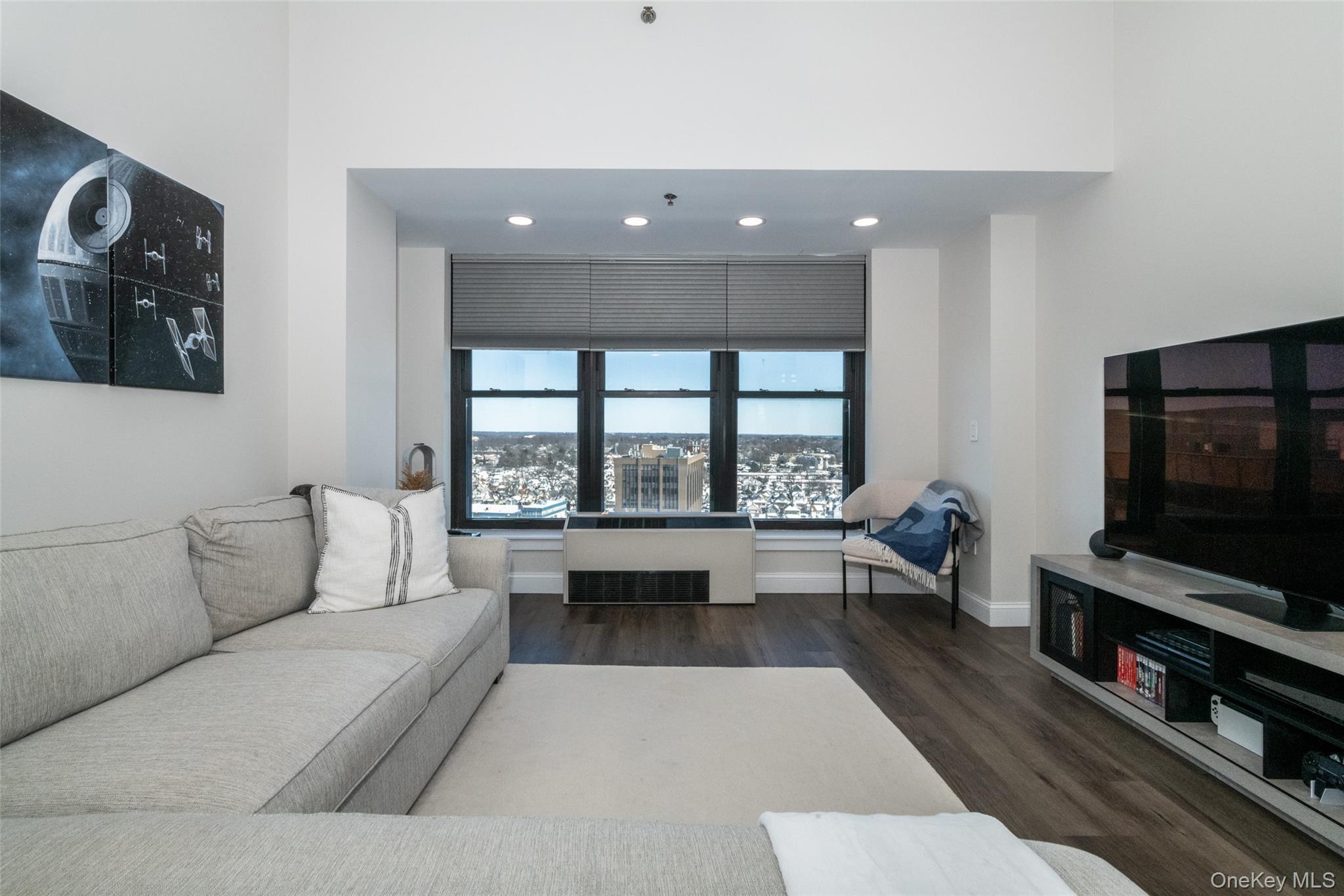 Coop New Roc City Place  Westchester County, NY 10801, MLS-957425-10