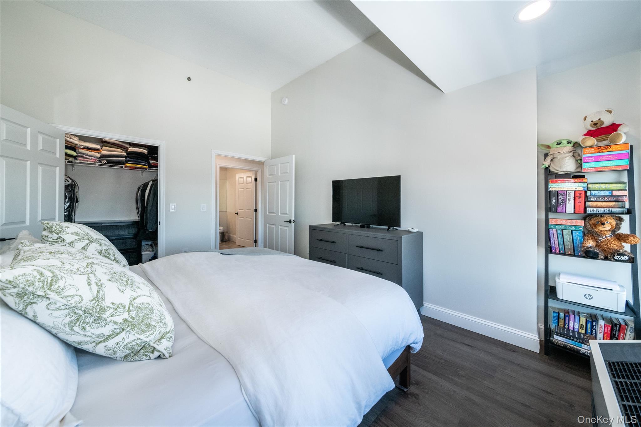 Coop New Roc City Place  Westchester County, NY 10801, MLS-957425-17