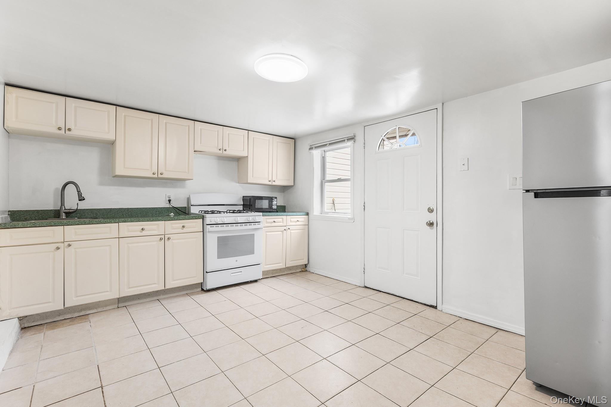 Single Family Malden  Ulster County, NY 12477, MLS-957429-37