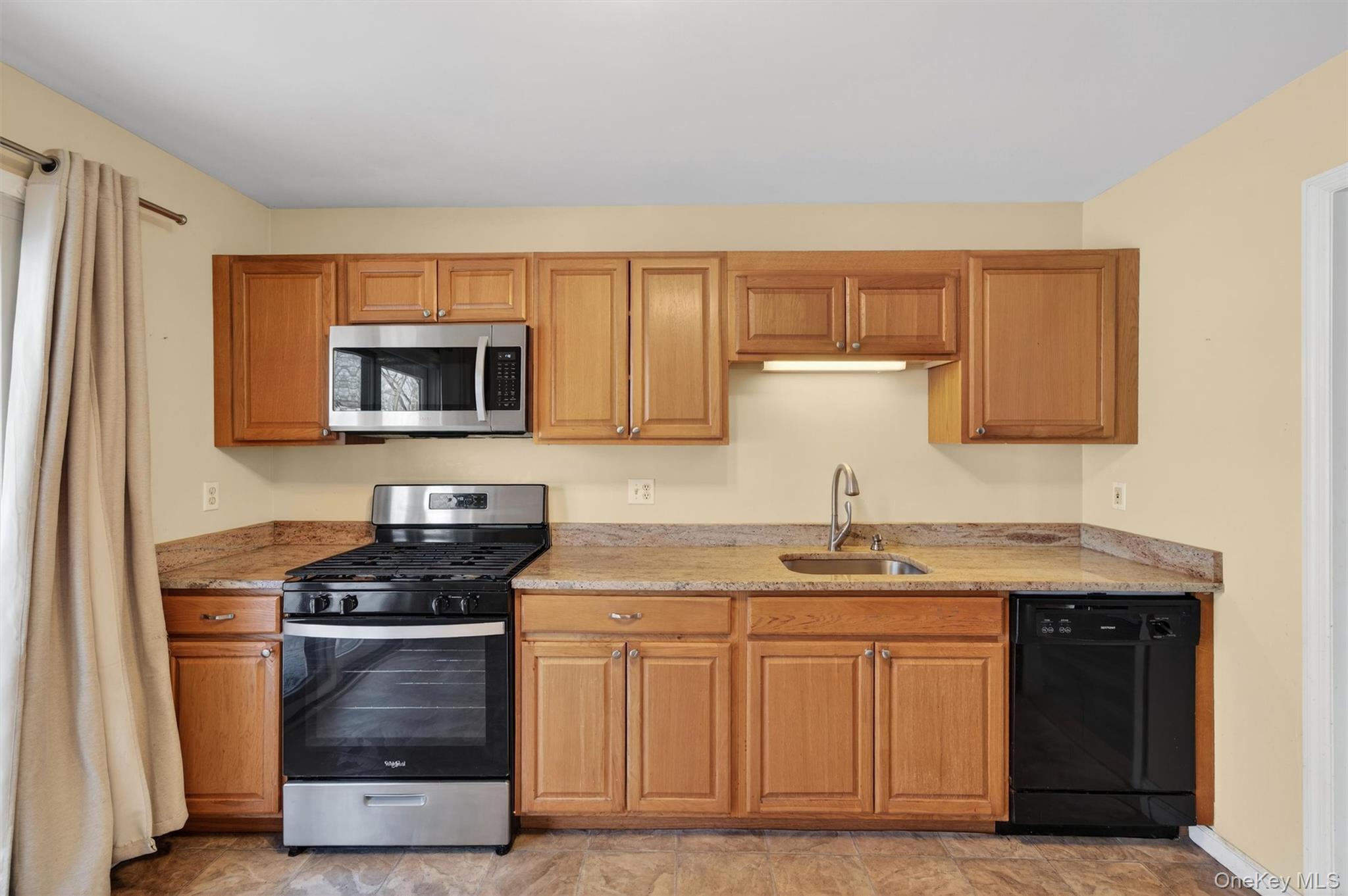 Condo Aldo  Orange County, NY 10950, MLS-957440-7