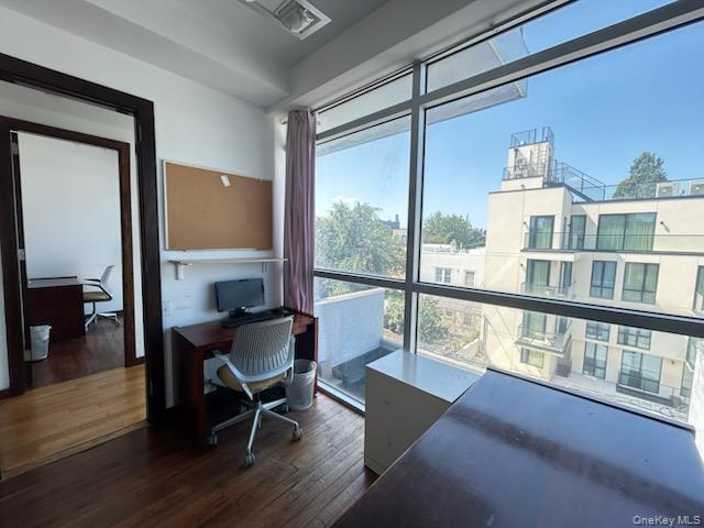 Commercial Lease Steinway  Queens, NY 11103, MLS-957453-11