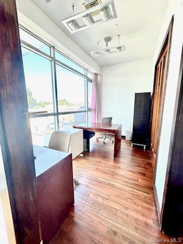 Commercial Lease Steinway  Queens, NY 11103, MLS-957453-13