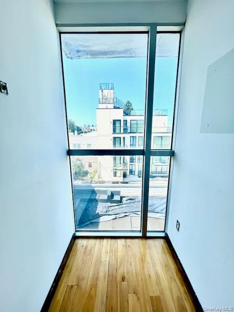 Commercial Lease Steinway  Queens, NY 11103, MLS-957453-8