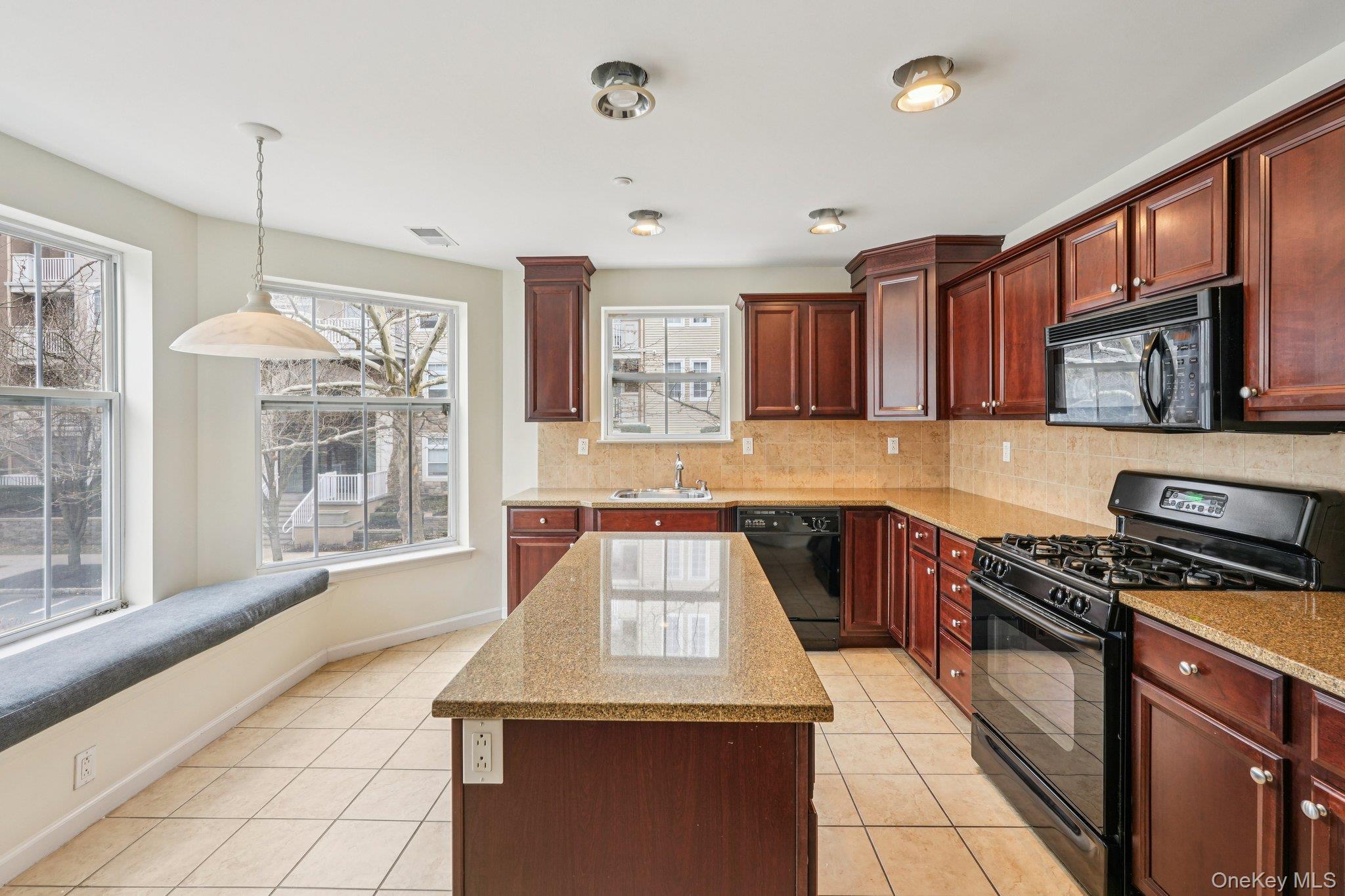 Condo Leeward  Rockland County, NY 10927, MLS-957484-13