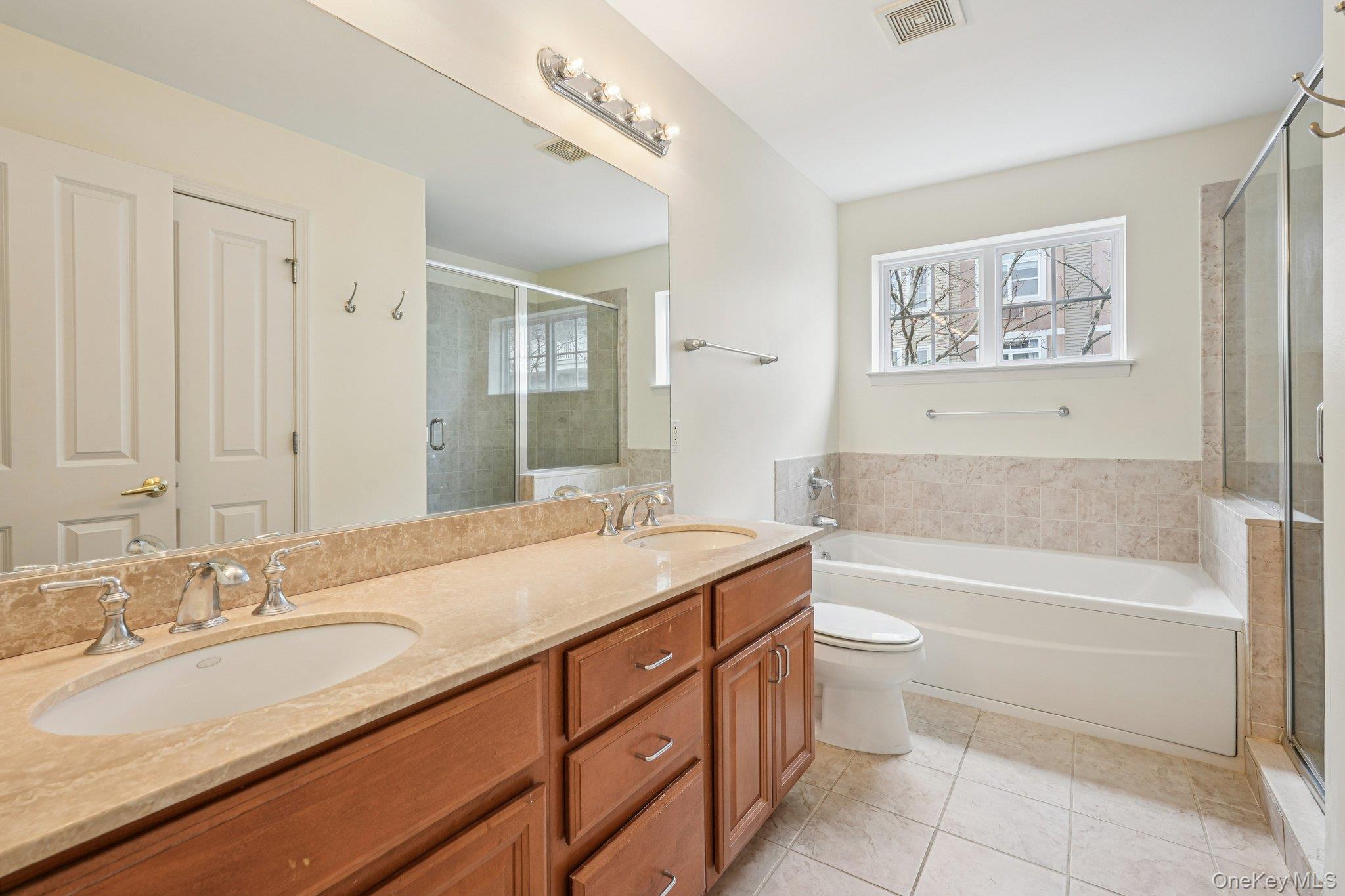 Condo Leeward  Rockland County, NY 10927, MLS-957484-19