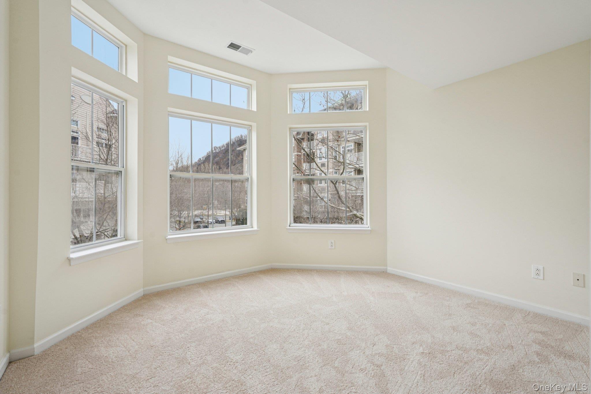 Condo Leeward  Rockland County, NY 10927, MLS-957484-23