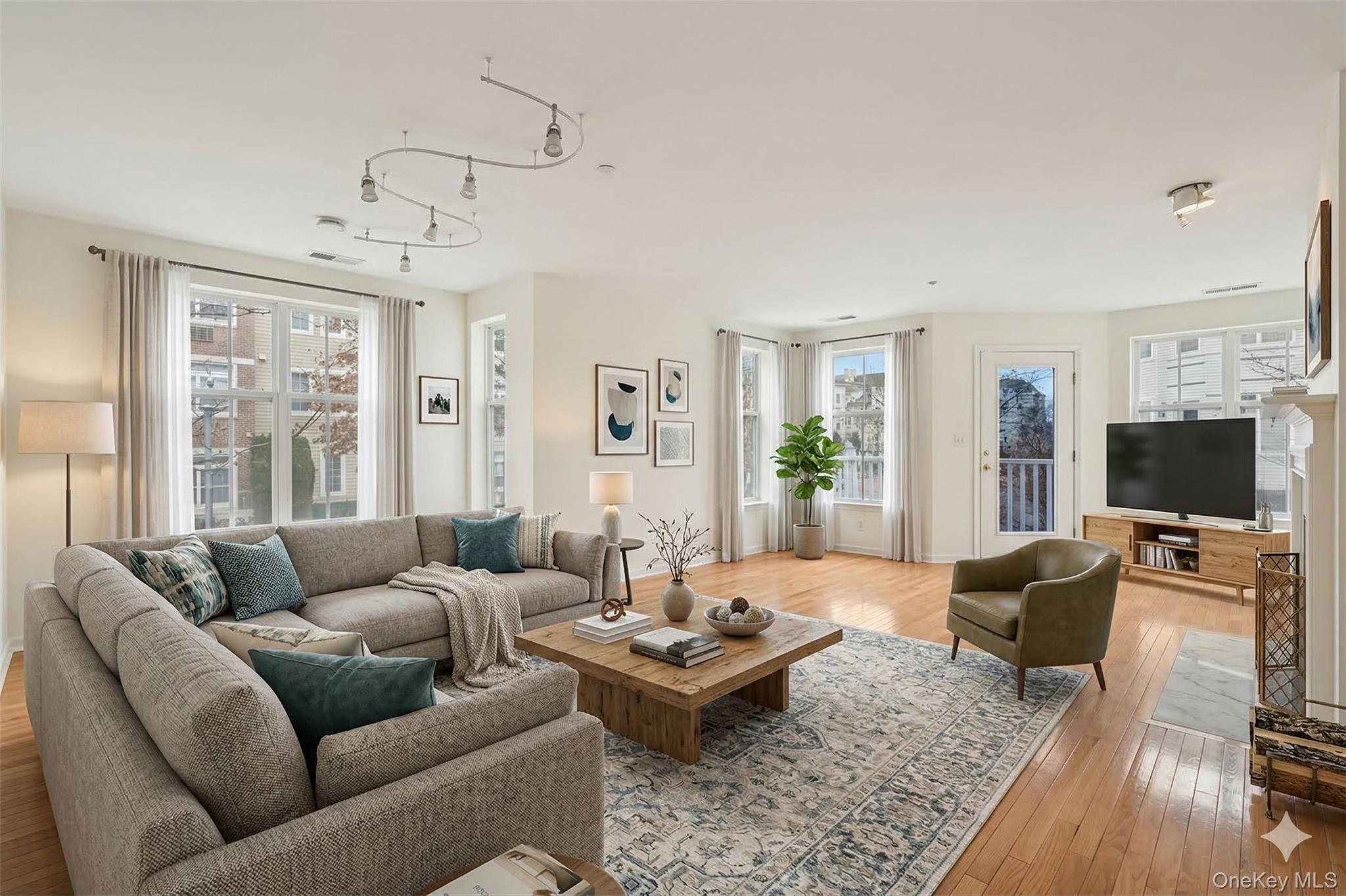 Condo Leeward  Rockland County, NY 10927, MLS-957484-6