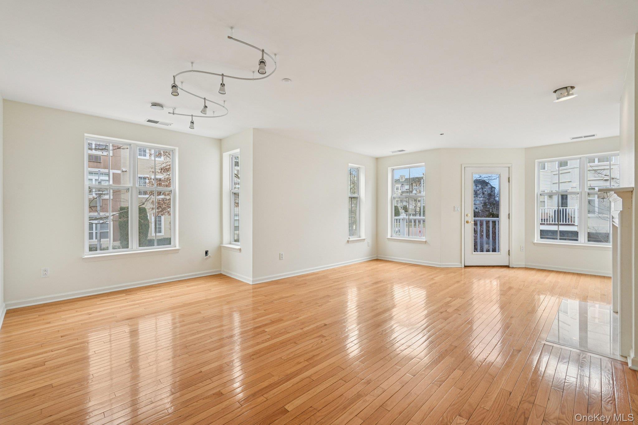 Condo Leeward  Rockland County, NY 10927, MLS-957484-7