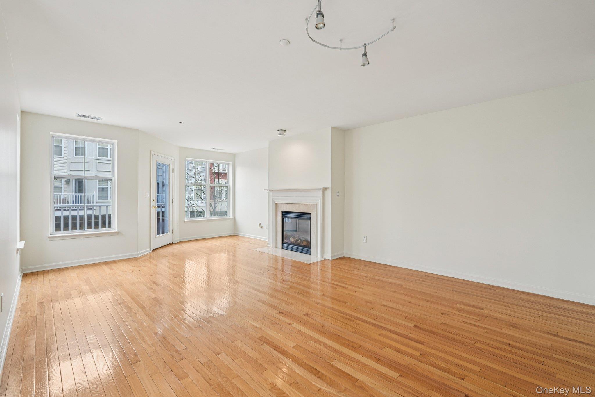 Condo Leeward  Rockland County, NY 10927, MLS-957484-8