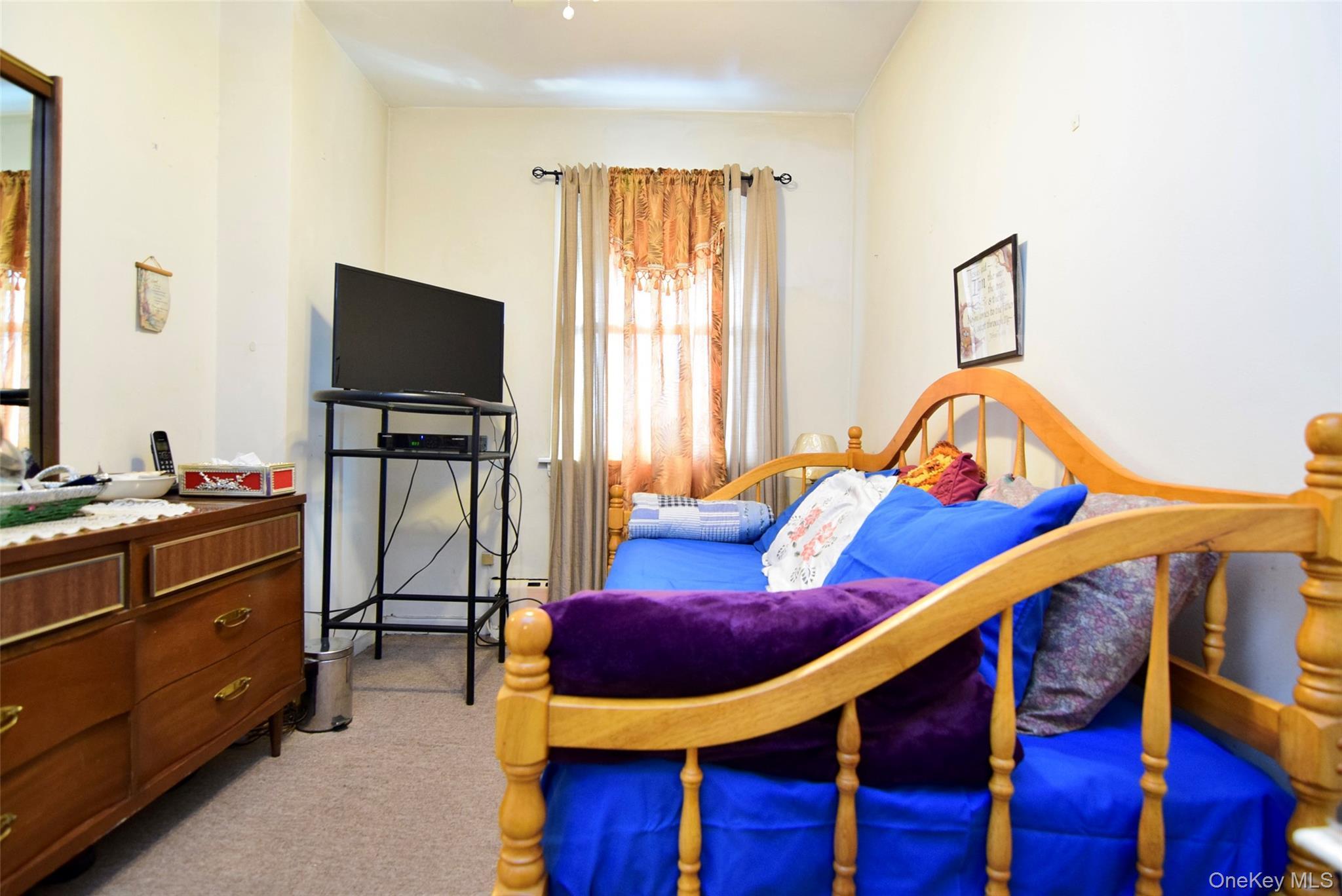 Single Family Gunther  Bronx, NY 10469, MLS-957498-6