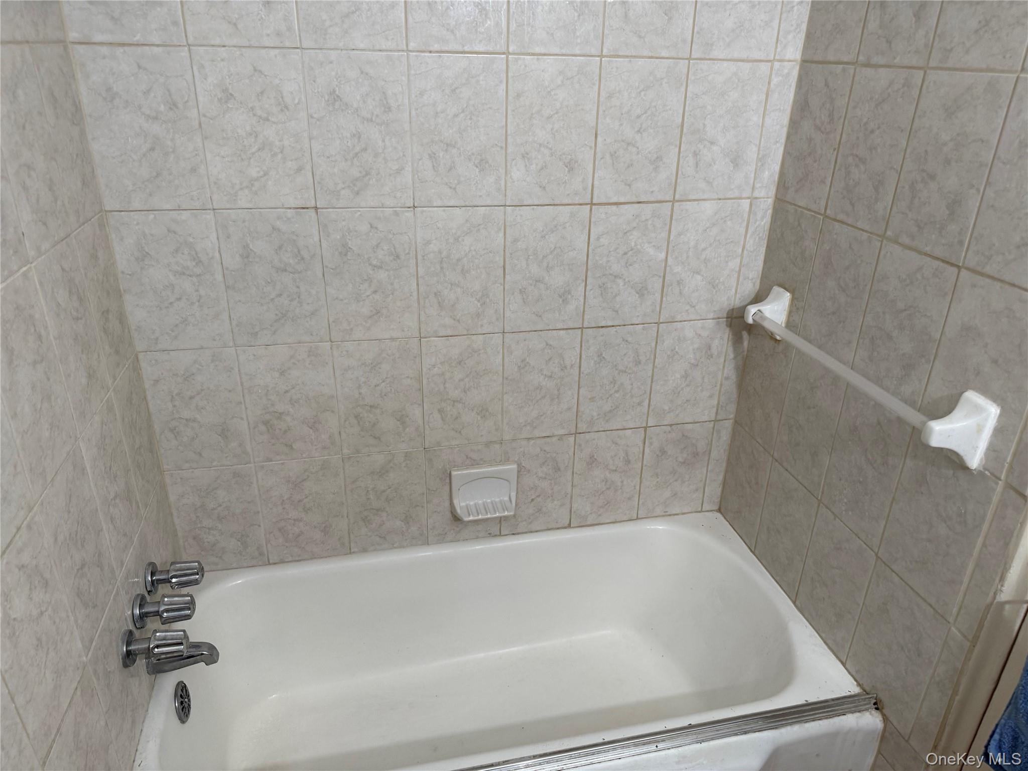 Coop Grand Central  Queens, NY 11432, MLS-957506-19