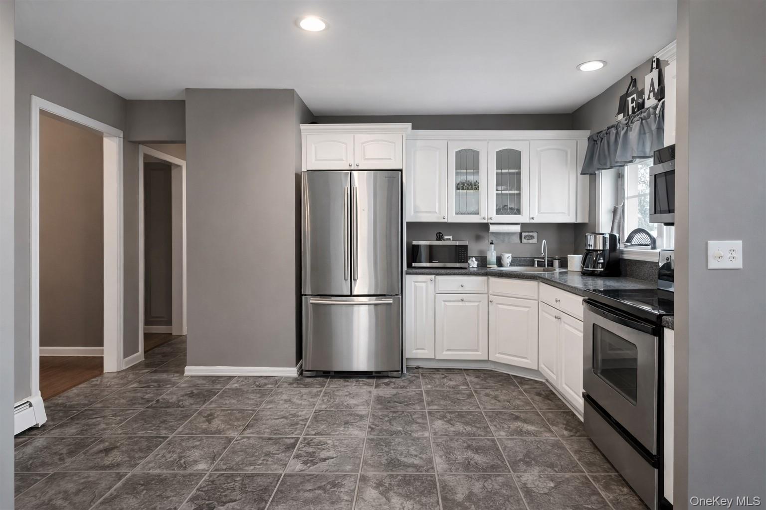 Single Family Brushwood  Suffolk County, NY 11967, MLS-957531-4