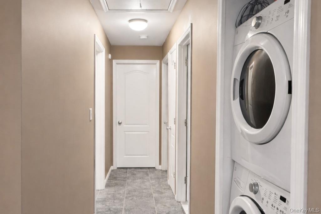 Single Family Brushwood  Suffolk County, NY 11967, MLS-957531-5