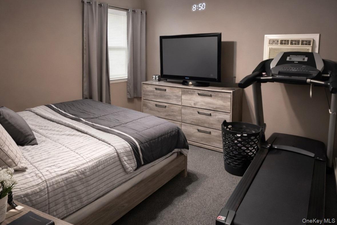 Single Family Brushwood  Suffolk County, NY 11967, MLS-957531-8