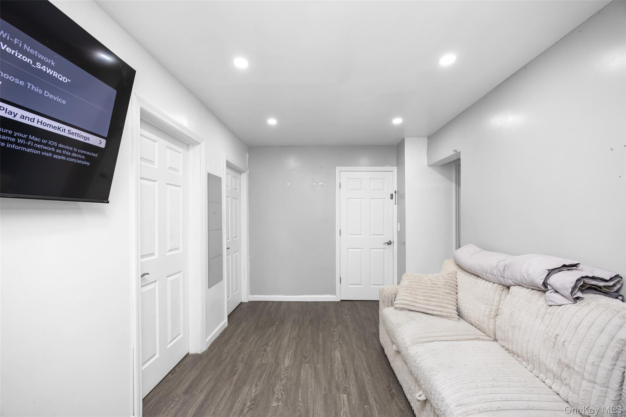 Single Family Perry Queens, NY 11378, MLS-957533-11