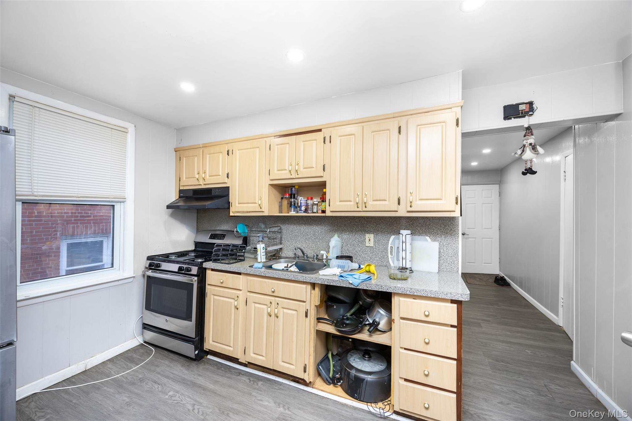 Single Family Perry Queens, NY 11378, MLS-957533-17