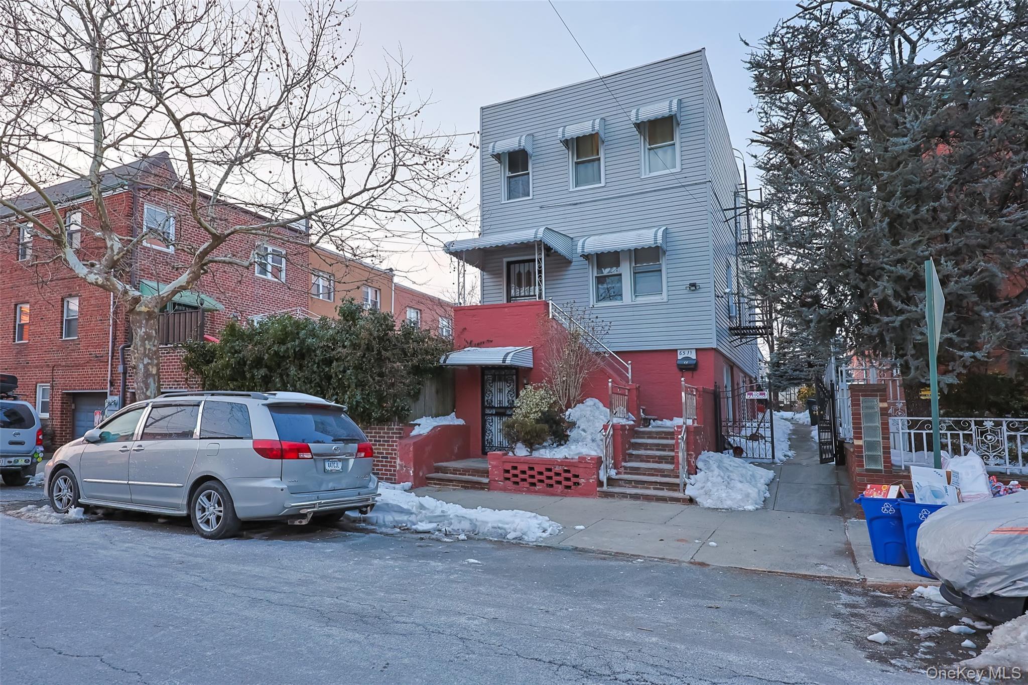 Single Family Perry  Queens, NY 11378, MLS-957533-22