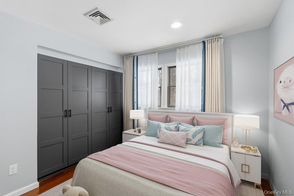 Condo Hunt  Nassau County, NY 11753, MLS-957543-11