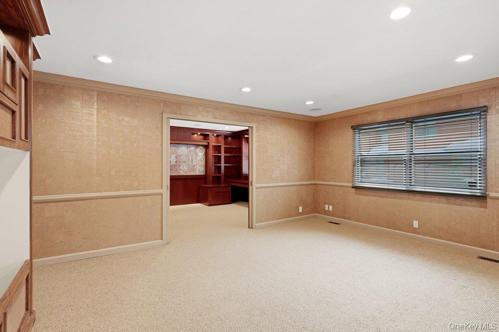 Condo Hunt  Nassau County, NY 11753, MLS-957543-19