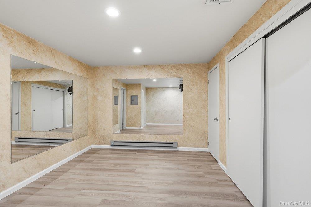 Condo Hunt  Nassau County, NY 11753, MLS-957543-29