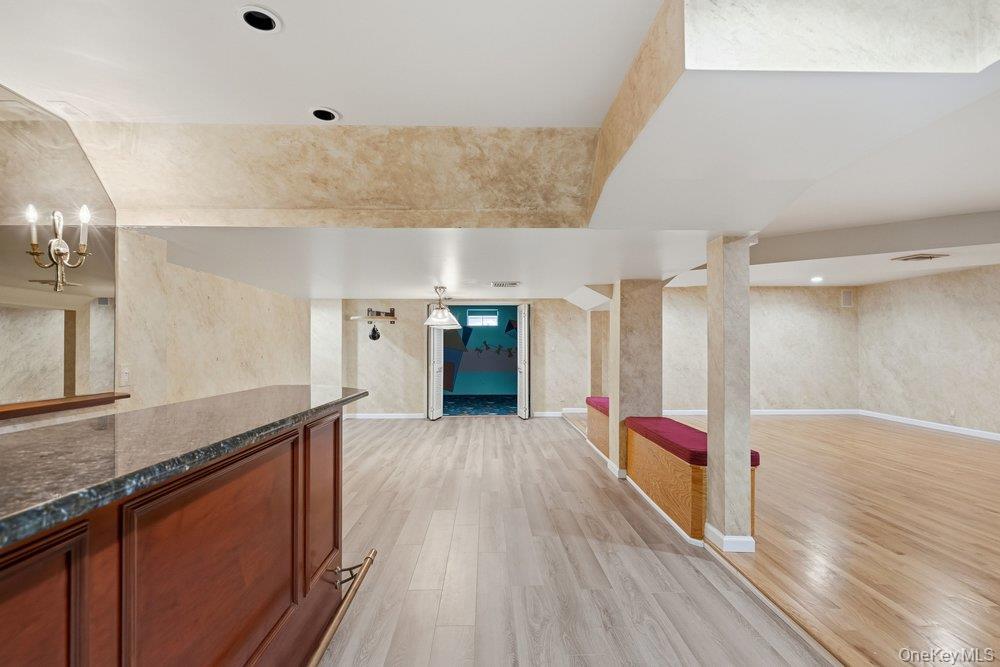 Condo Hunt  Nassau County, NY 11753, MLS-957543-31