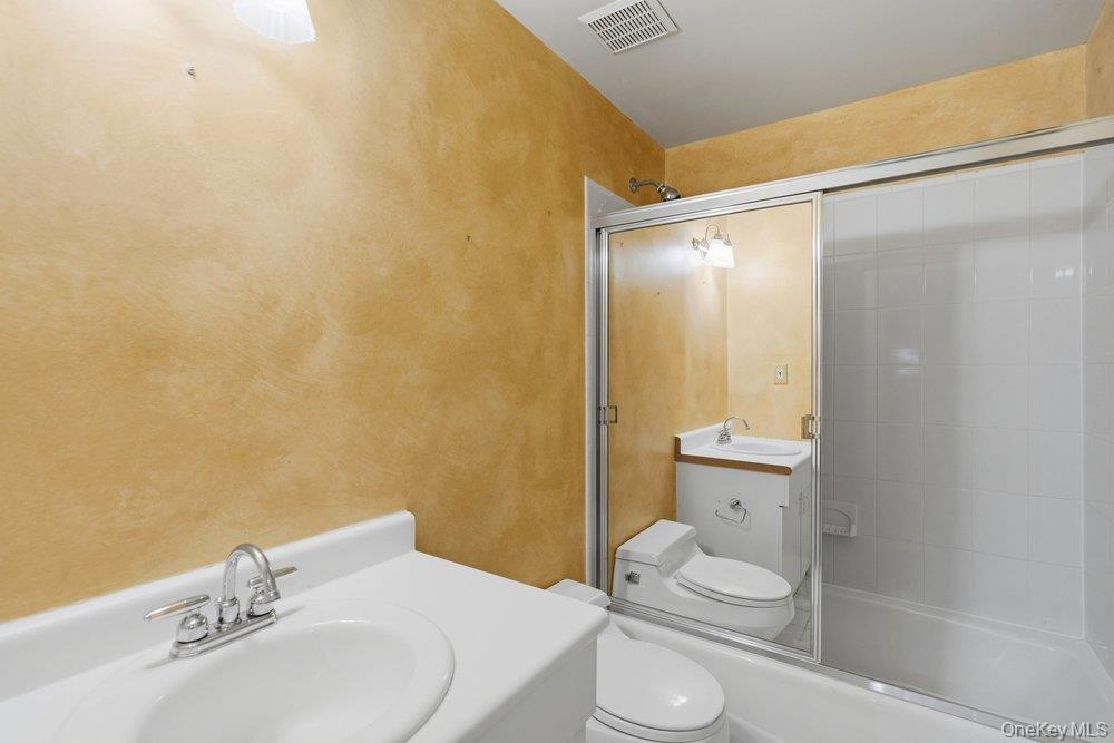 Condo Hunt  Nassau County, NY 11753, MLS-957543-32