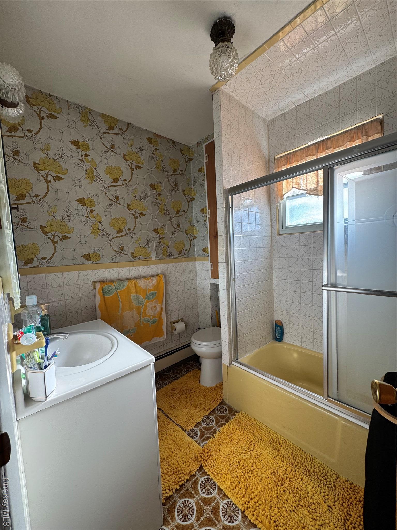 Single Family 240th Bronx, NY 10470, MLS-957551-24