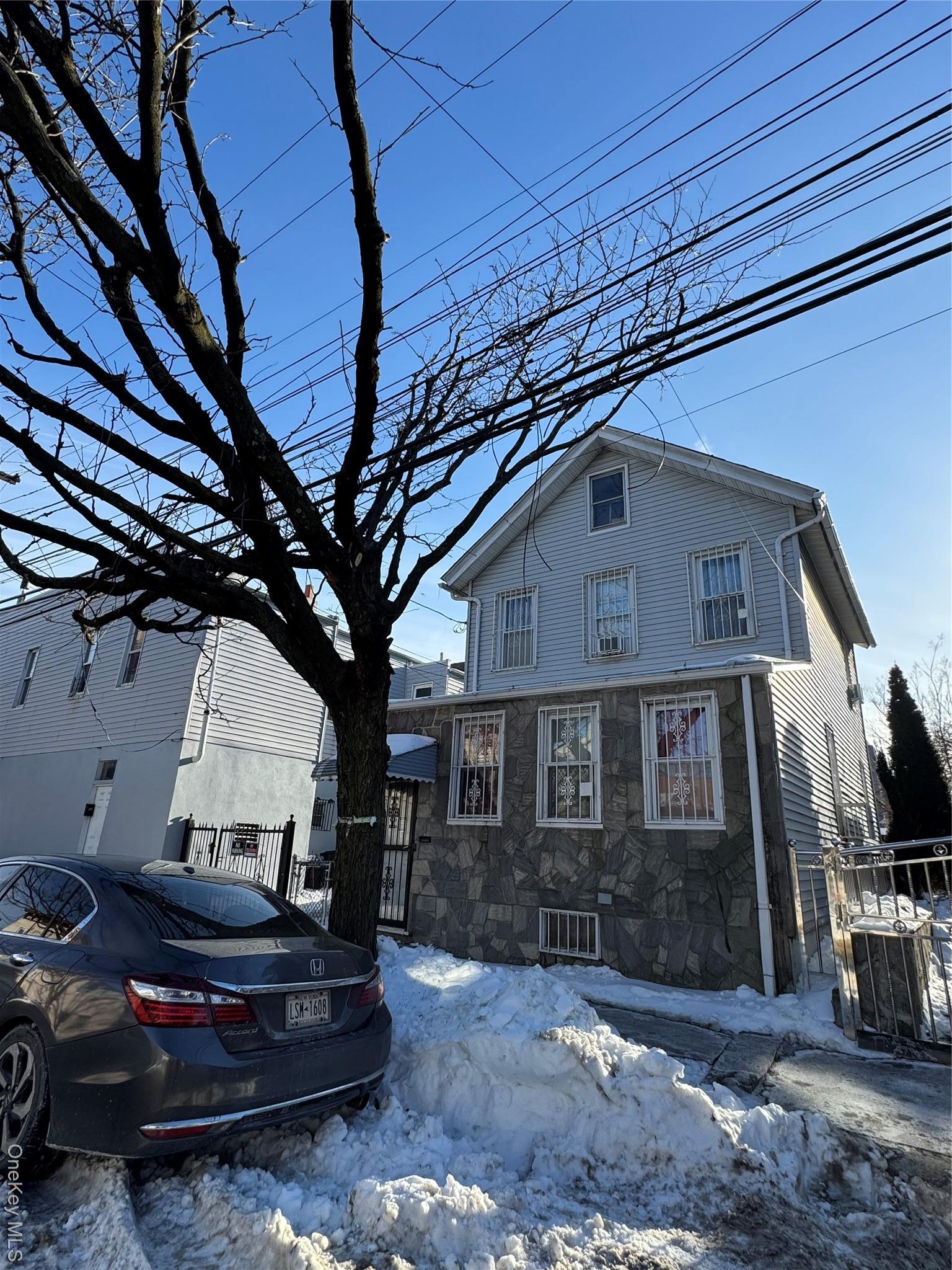 Single Family 240th Bronx, NY 10470, MLS-957551-3