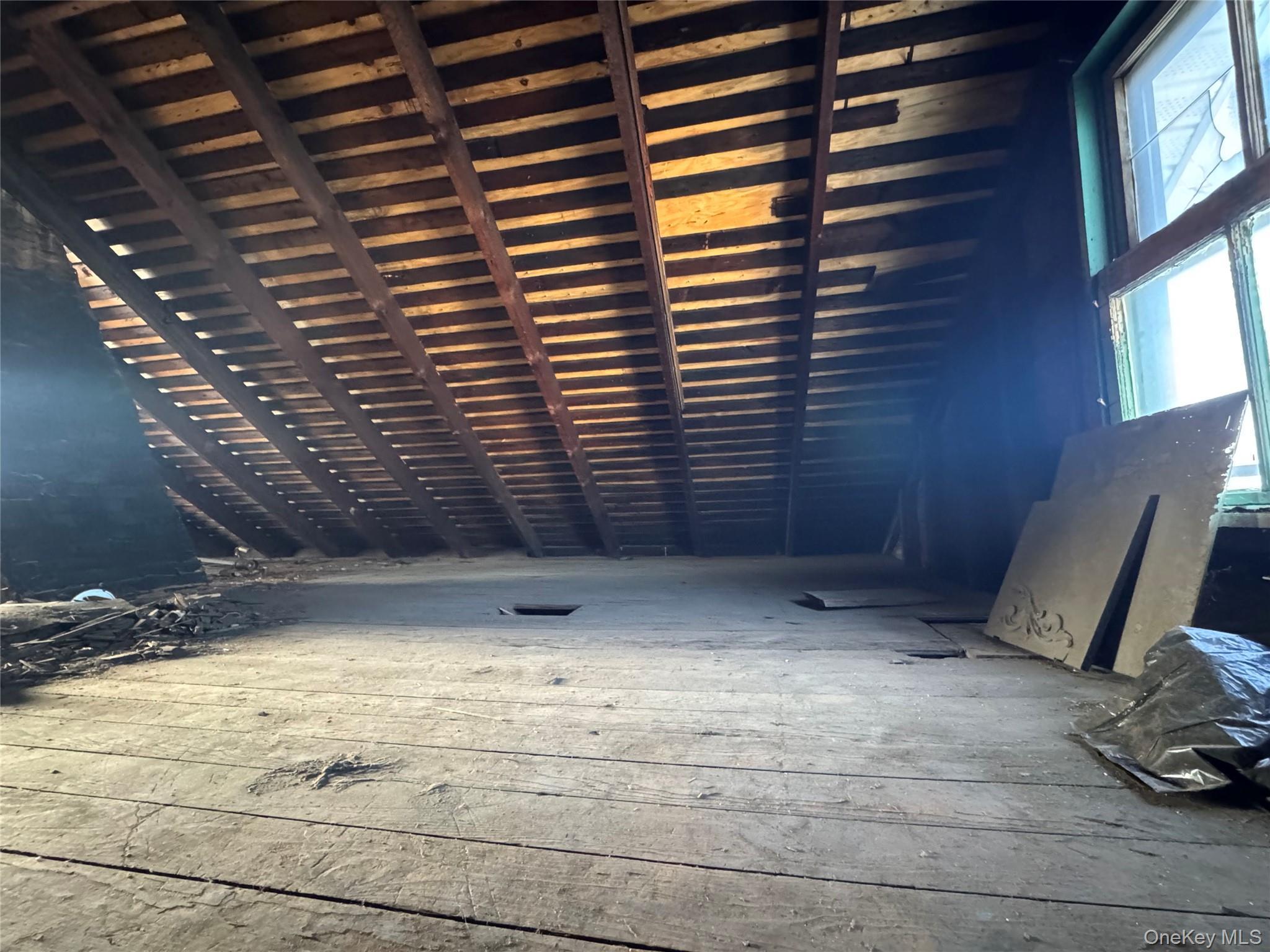 Single Family 240th Bronx, NY 10470, MLS-957551-32