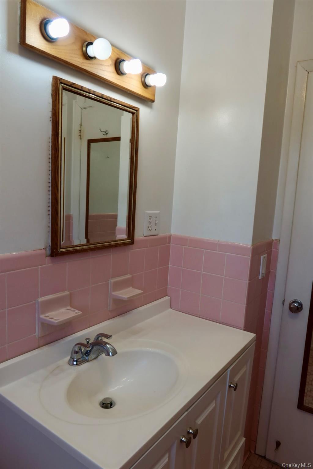 Single Family Beverly Road  Westchester County, NY 10549, MLS-957556-15