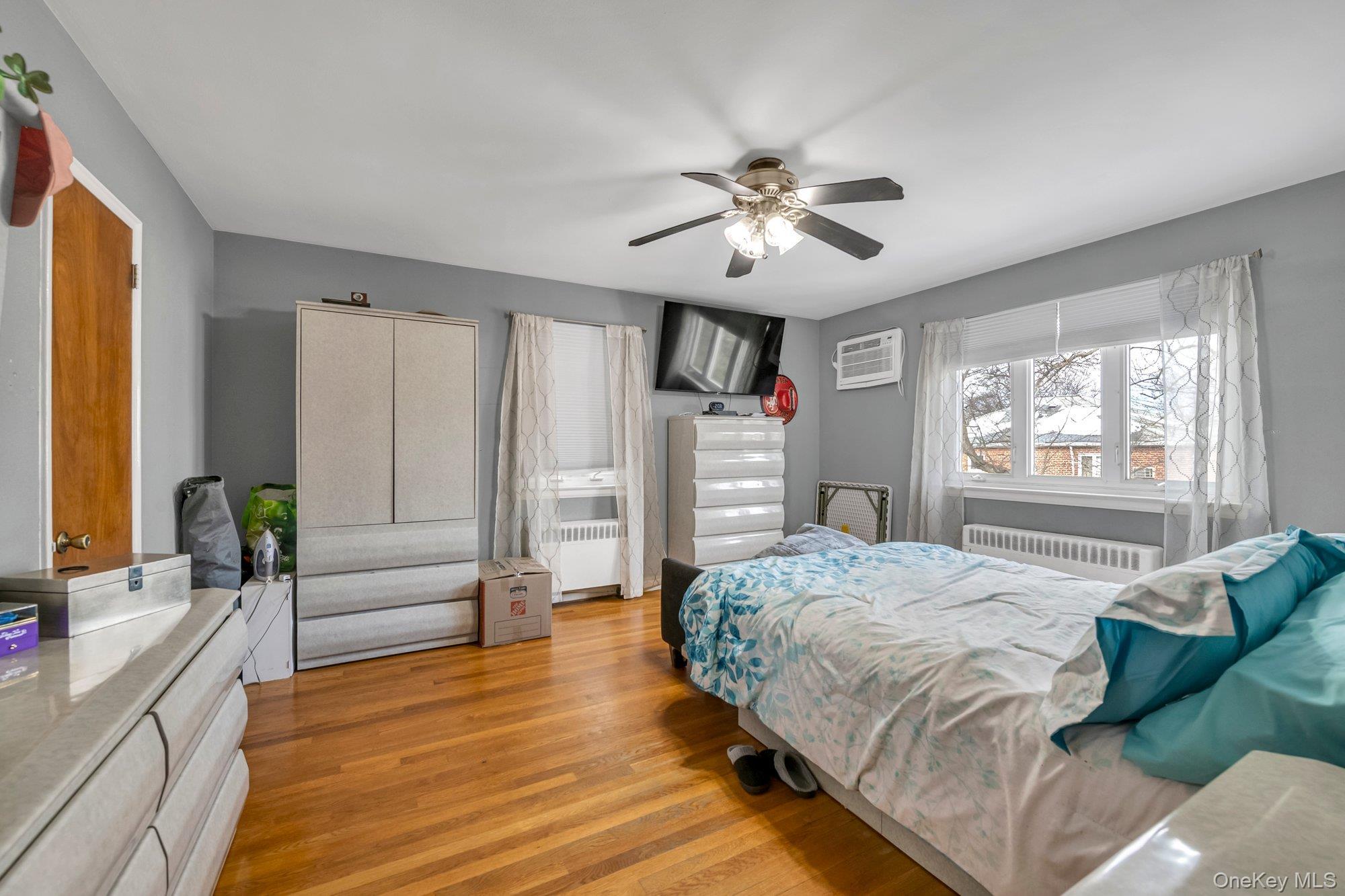 Single Family Hering  Bronx, NY 10461, MLS-957559-9